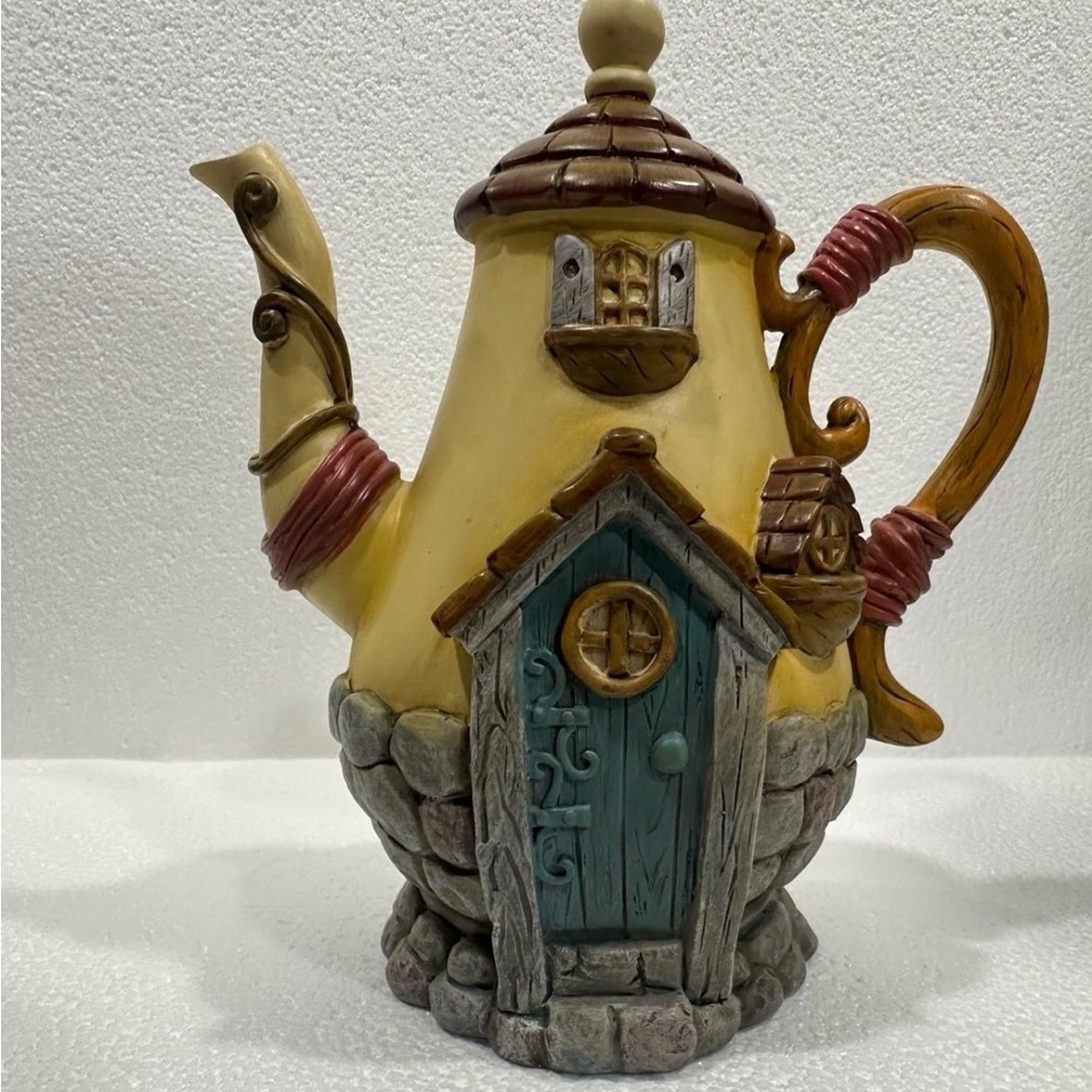 Figurine Teapot Cottage Resin
Vintage Decor for Home Decorations House